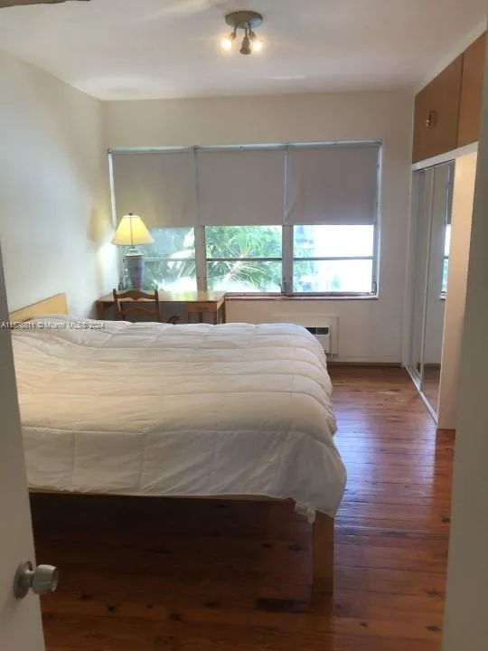 4720 Pine Tree Dr # 17, Miami Beach FL 33140