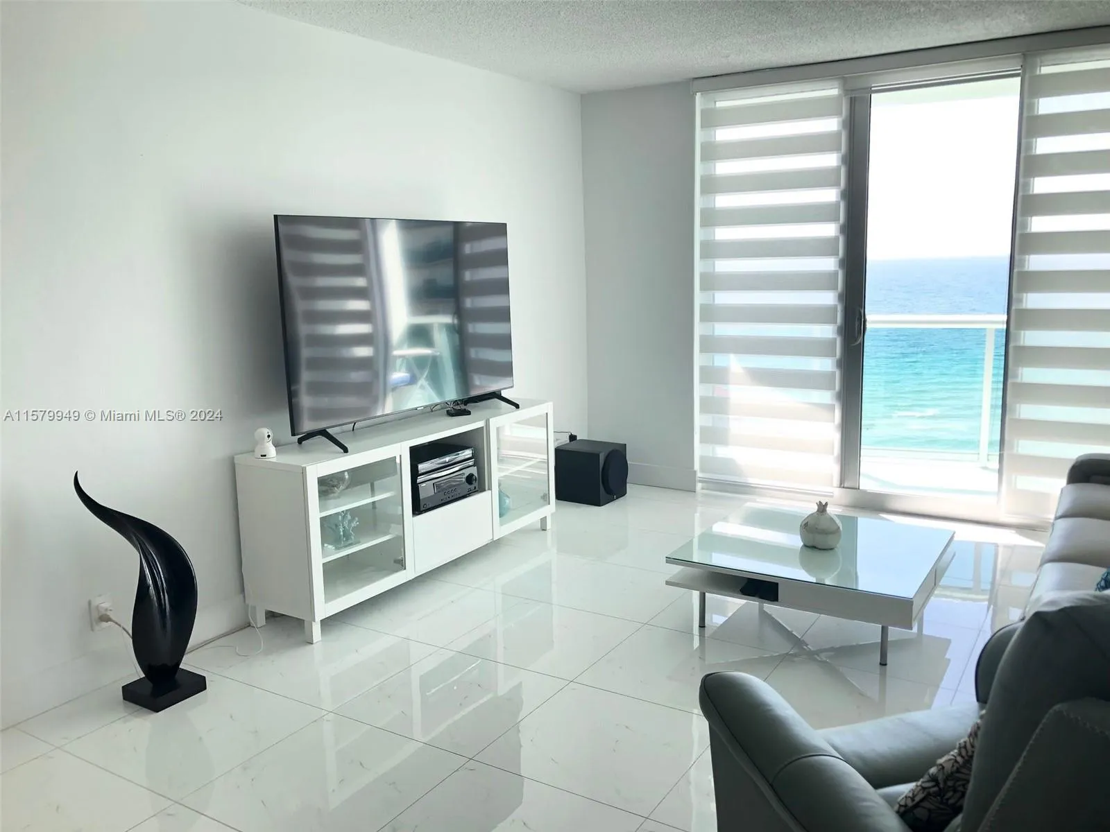 3901 S Ocean Dr # 14M, Hollywood FL 33019
