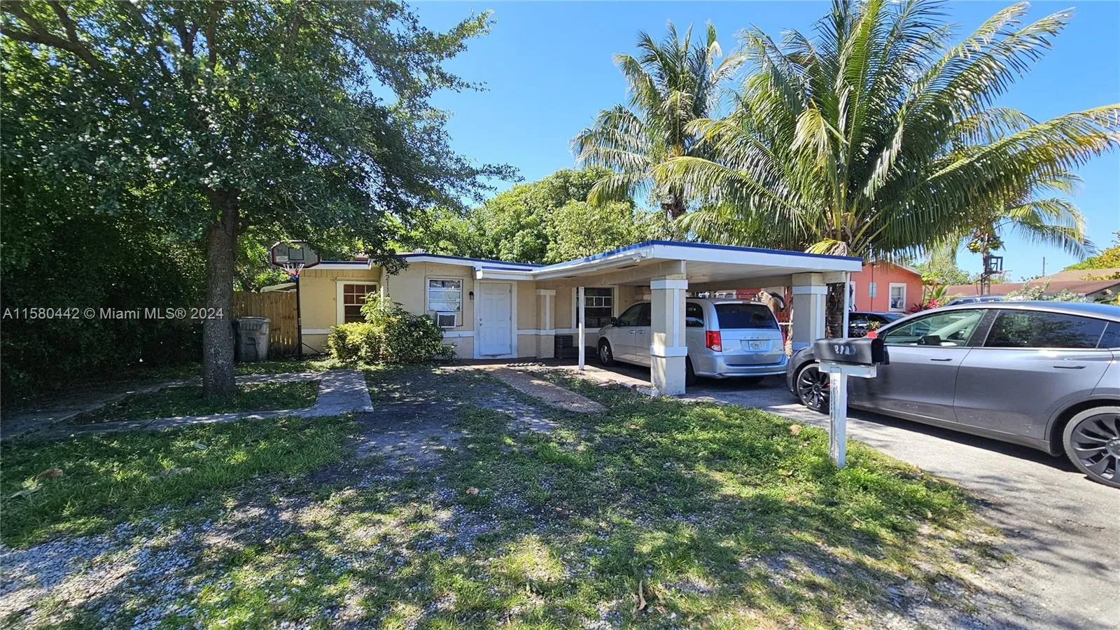5 bedroom 2 bath for sale at 2114 NW 5th St, Pompano Beach FL 33069