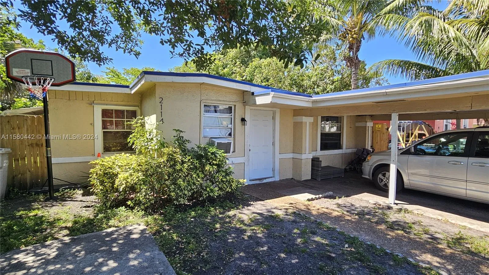 2114 NW 5th St, Pompano Beach FL 33069