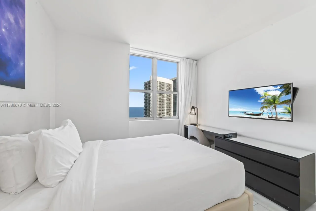 4010 S Ocean Dr # R2409, Hollywood FL 33019