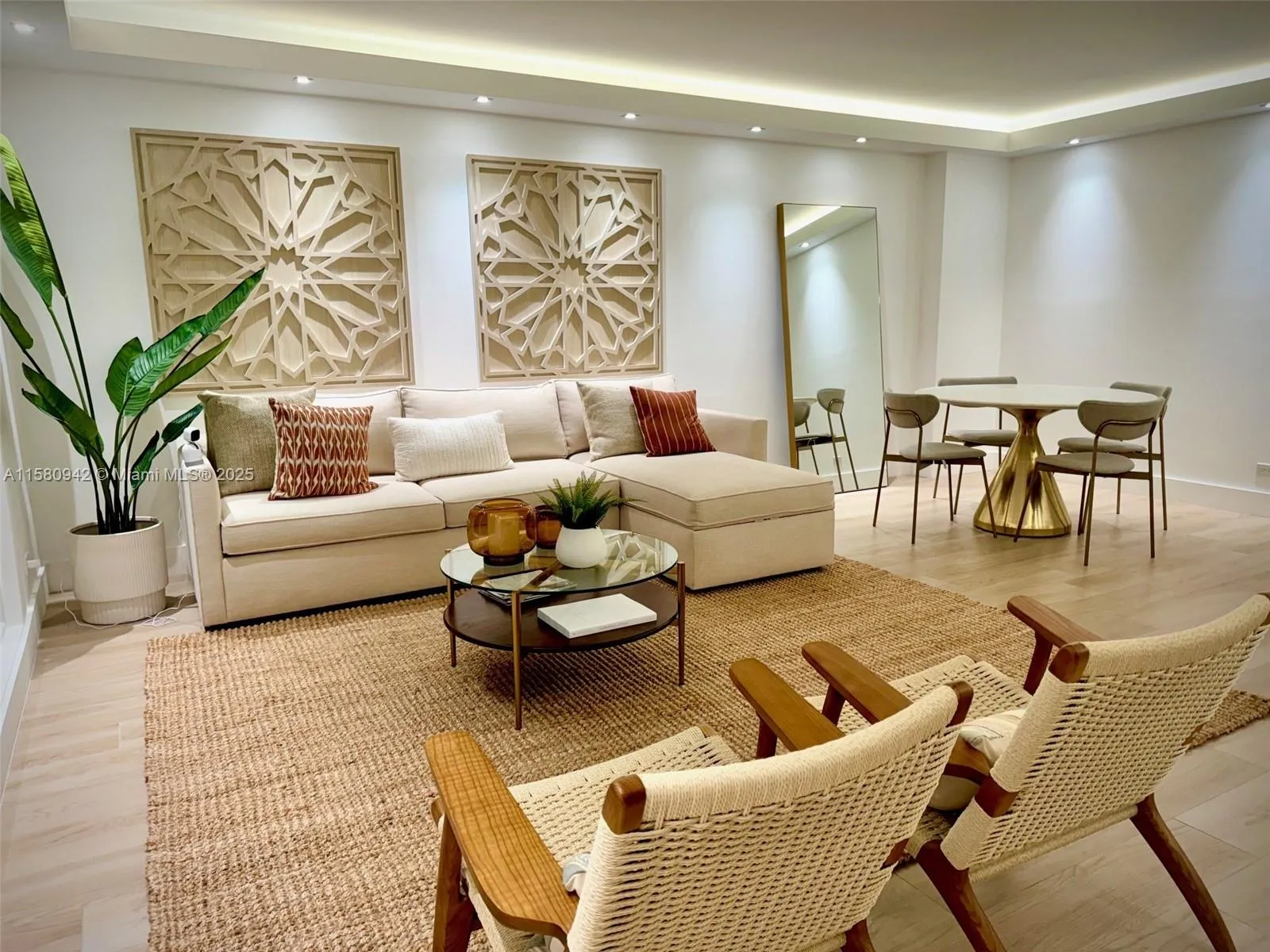 2301 Collins Ave # 837, Miami Beach FL 33139