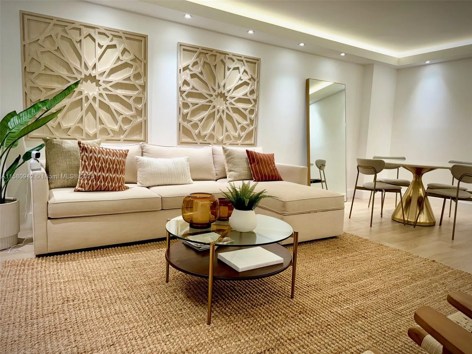 2301 Collins Ave # 837, Miami Beach FL 33139