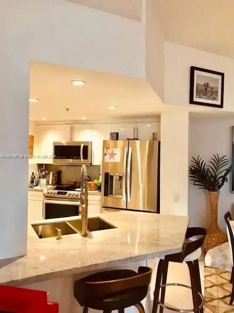 701 Brickell Key Blvd # 202, Miami FL 33131