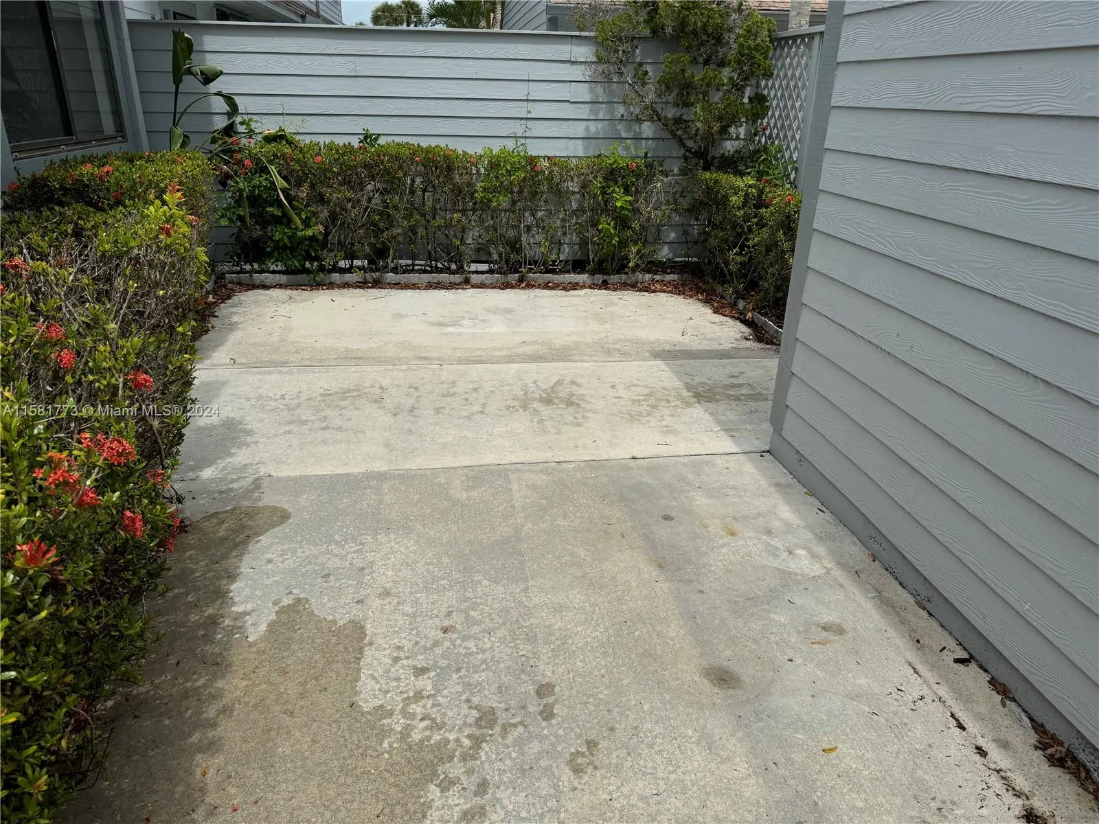 6114 SE Georgetown Pl, Hobe Sound FL 33455