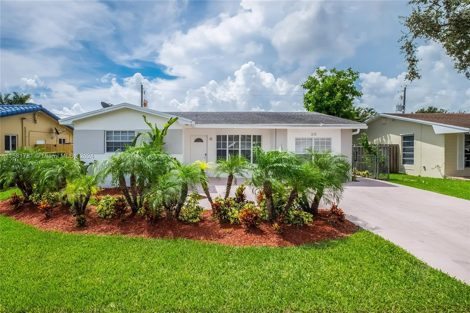4 bedroom 4 bath for rent at 210 SE 4th St # 0, Dania Beach FL 33004