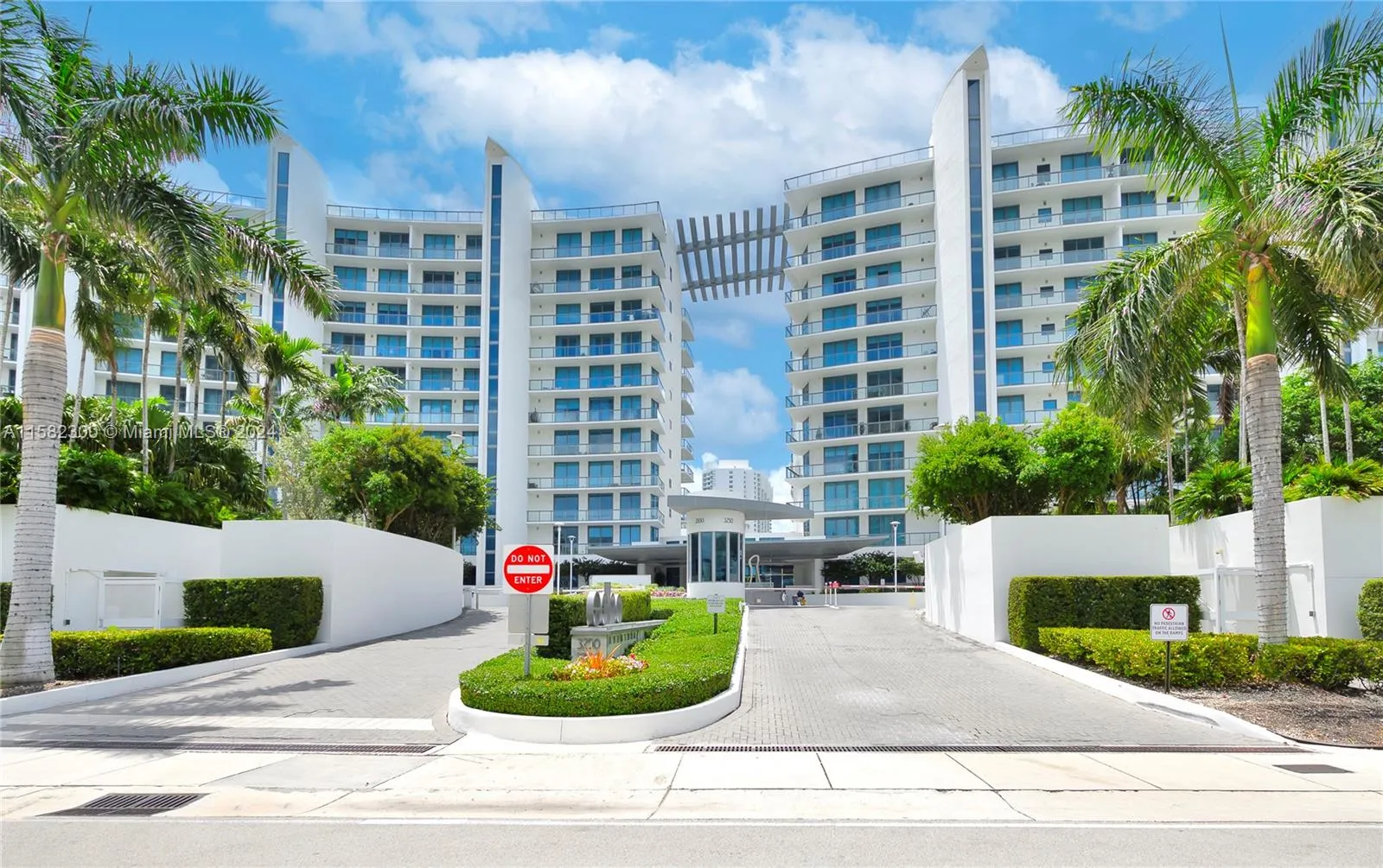 3300 NE 188th St # 615, Aventura FL 33180