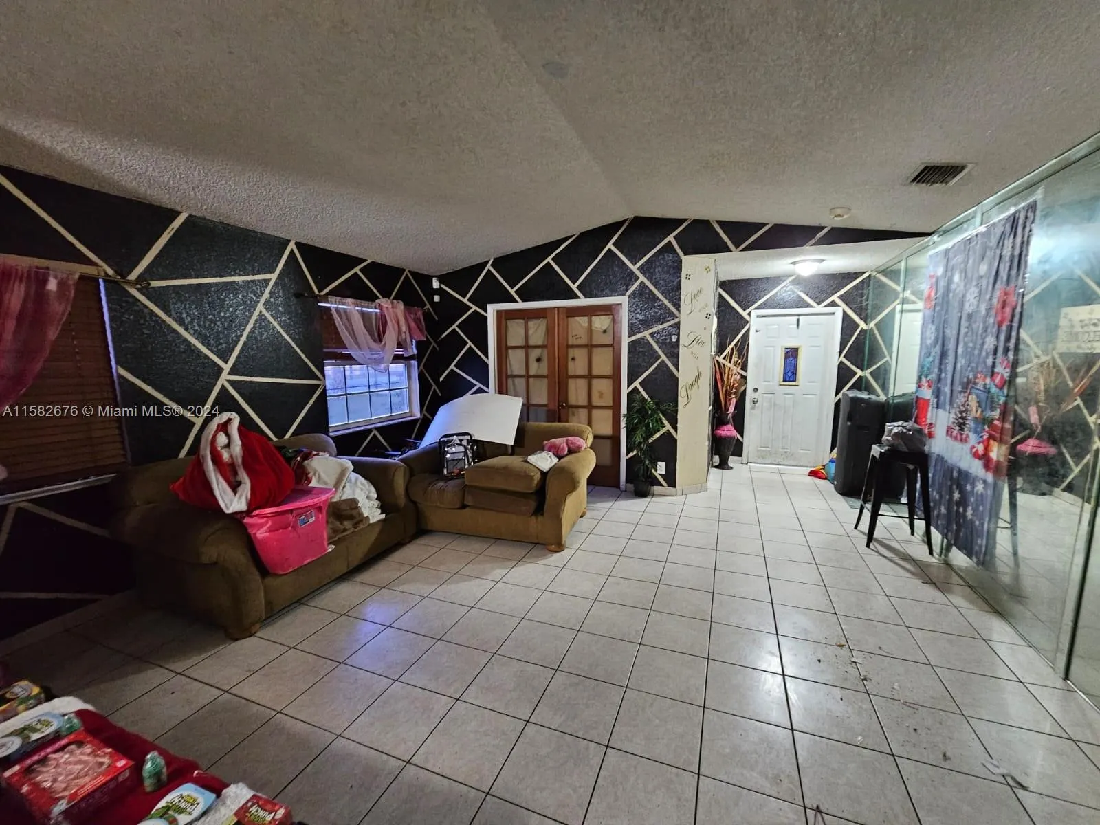 725 NW 19th Ter, Fort Lauderdale FL 33311