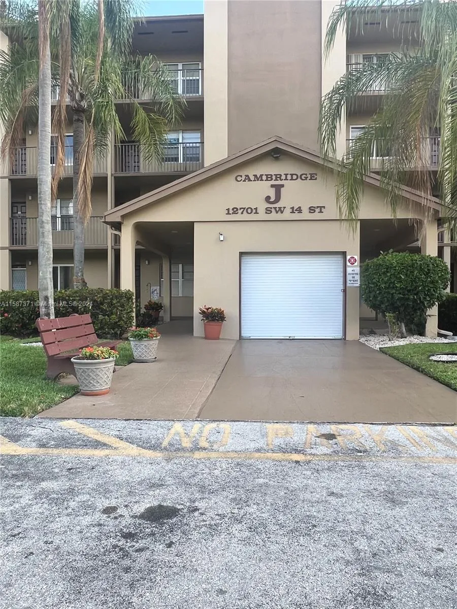 12701 SW 14th St # 103J, Pembroke Pines FL 33027