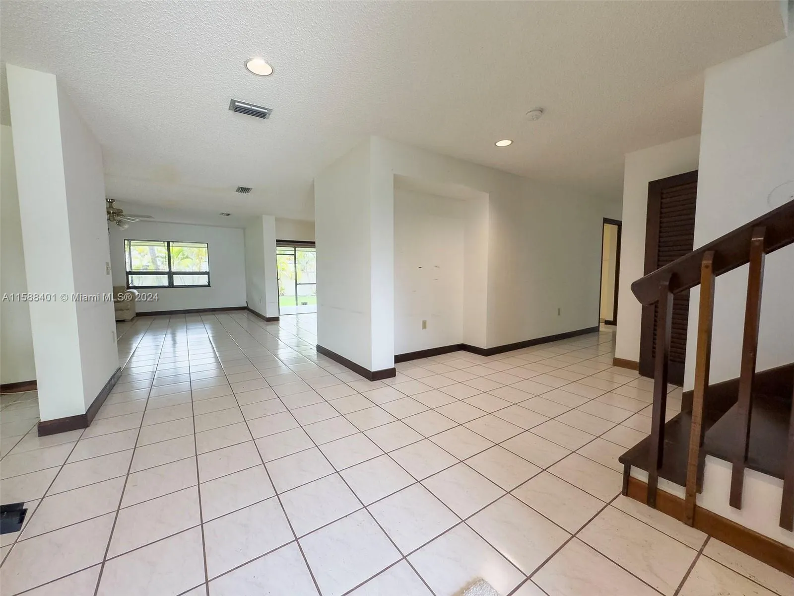 17745 SW 83rd Ct, Palmetto Bay FL 33157