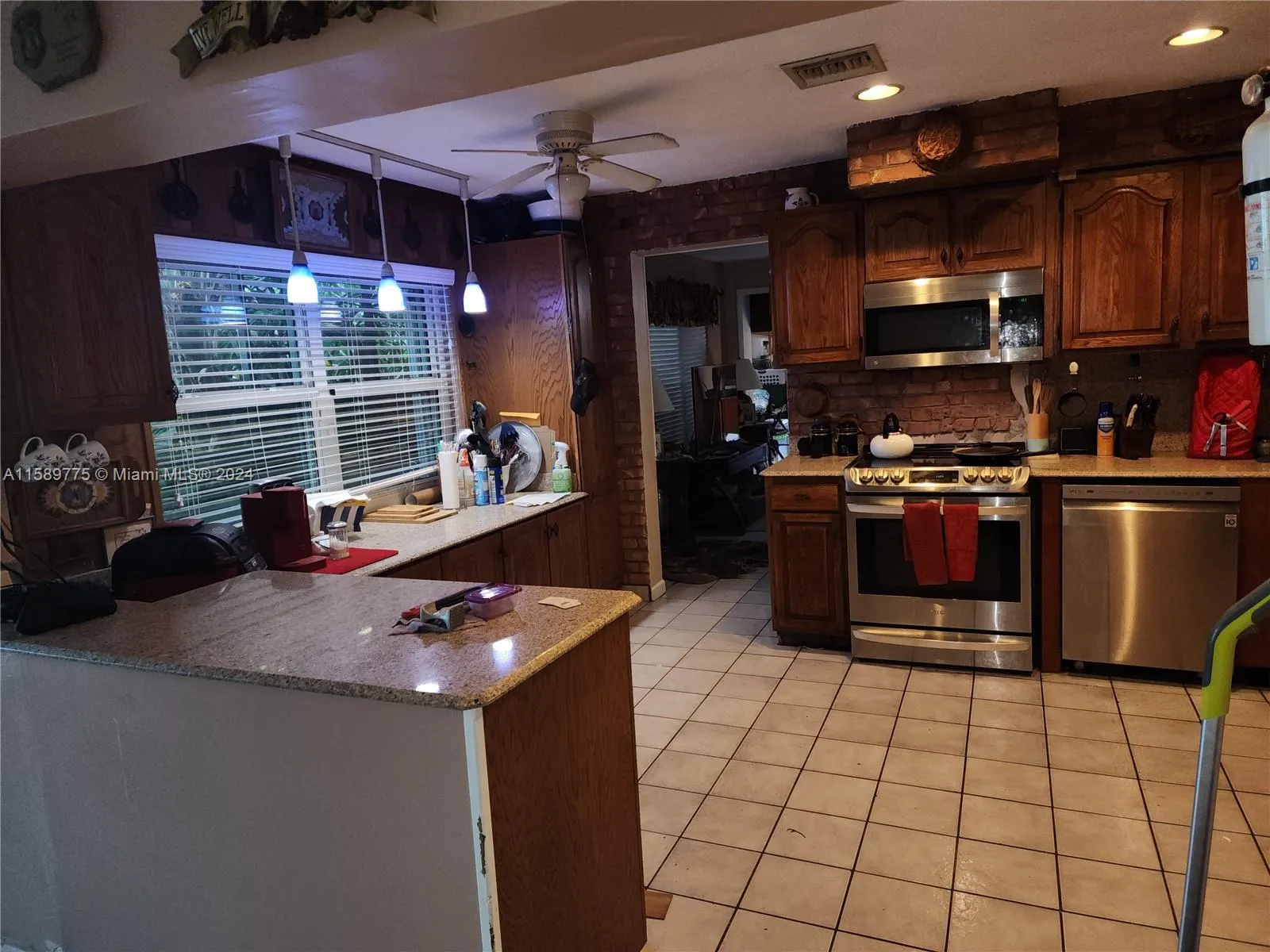 2740 SW 46th Ct, Dania Beach FL 33312