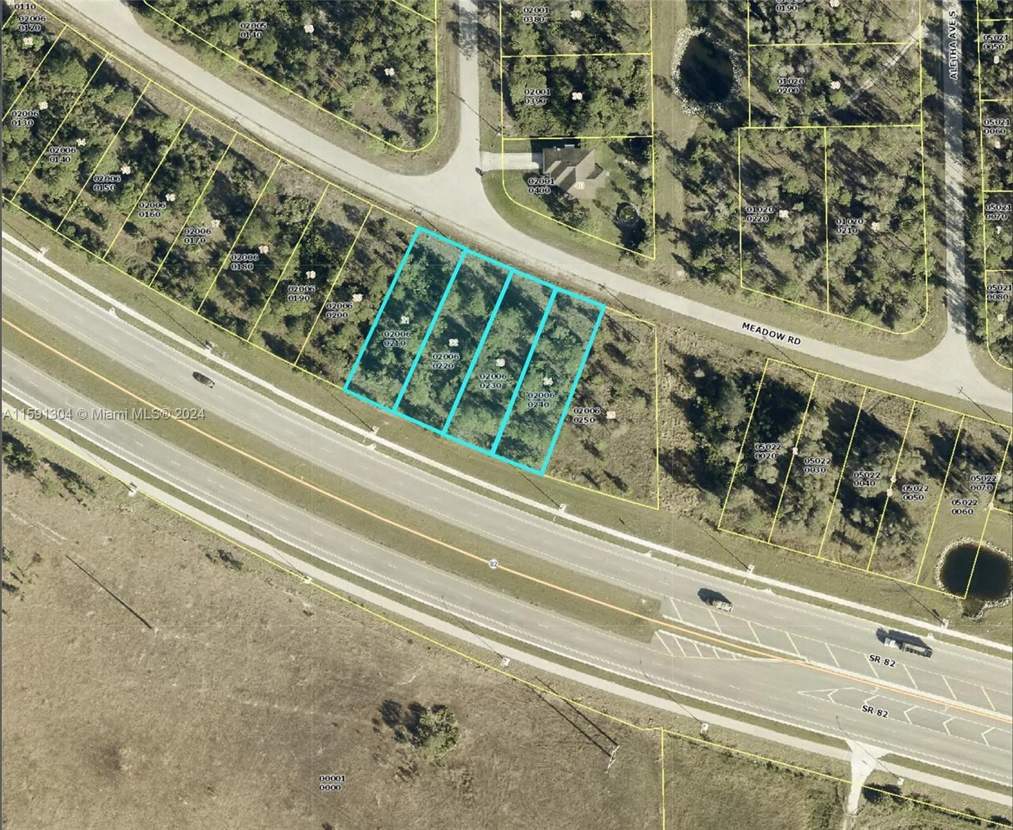 2540, 2542, 2544, 2546 Meadow Rd, Lehigh Acres FL 33974