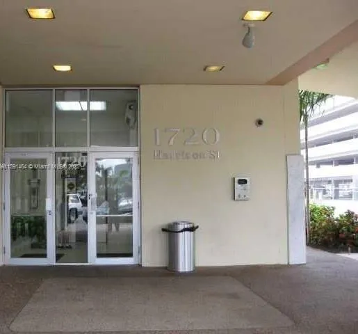 1720 Harrison St # 8C, Hollywood FL 33020