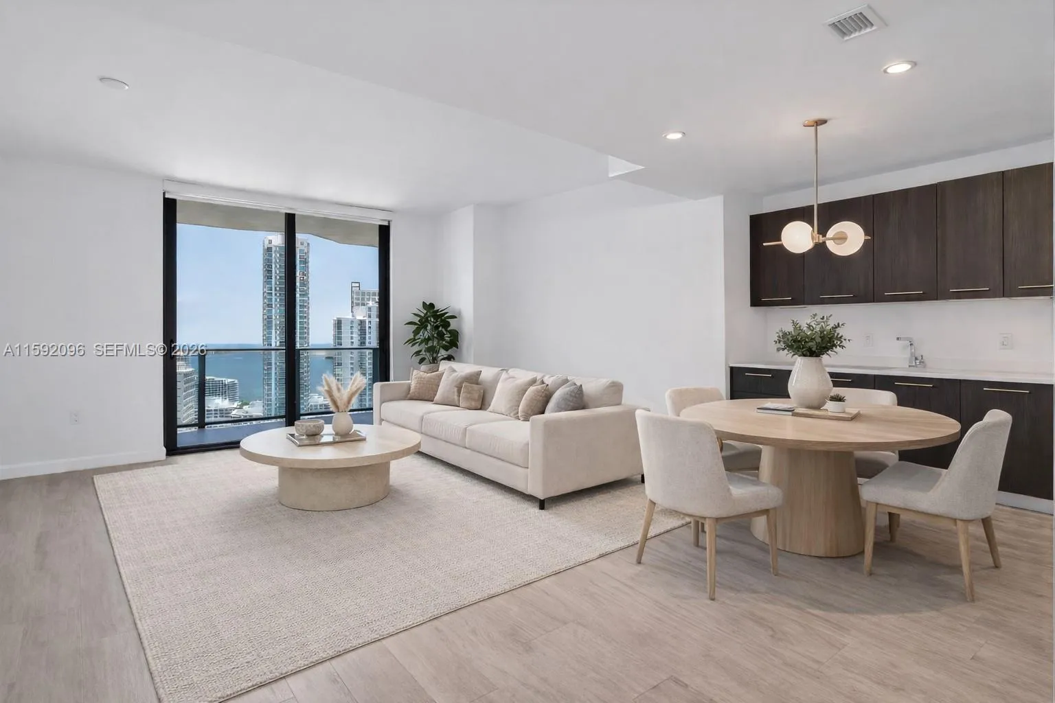 45 SW 9th St # 3502, Miami FL 33130