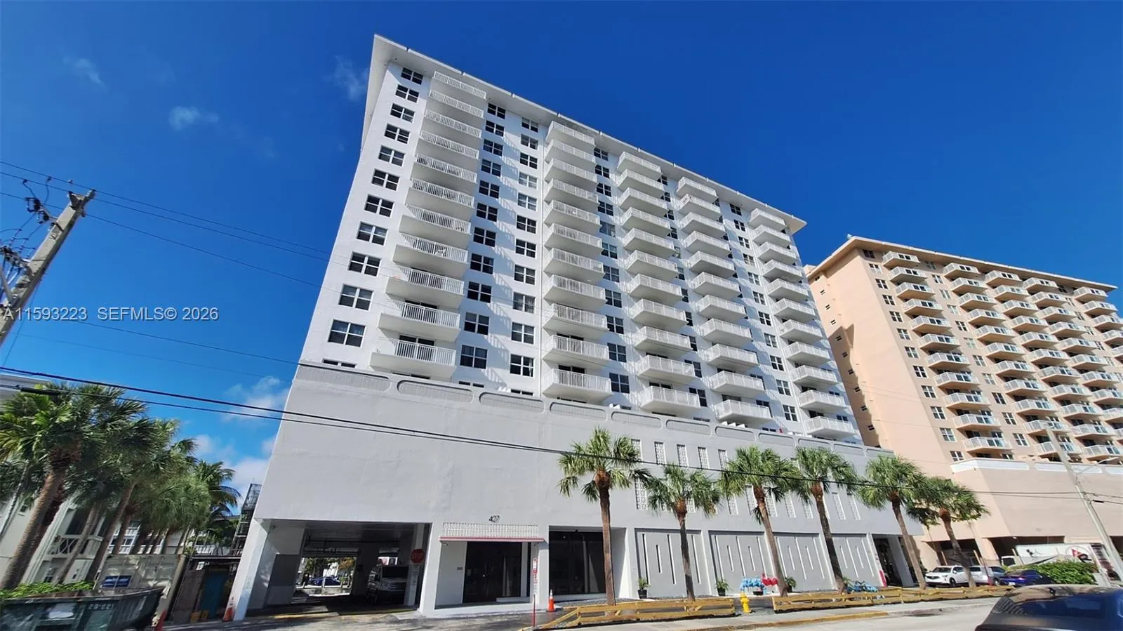 427 Golden Isles Dr # 5H, Hallandale Beach FL 33009
