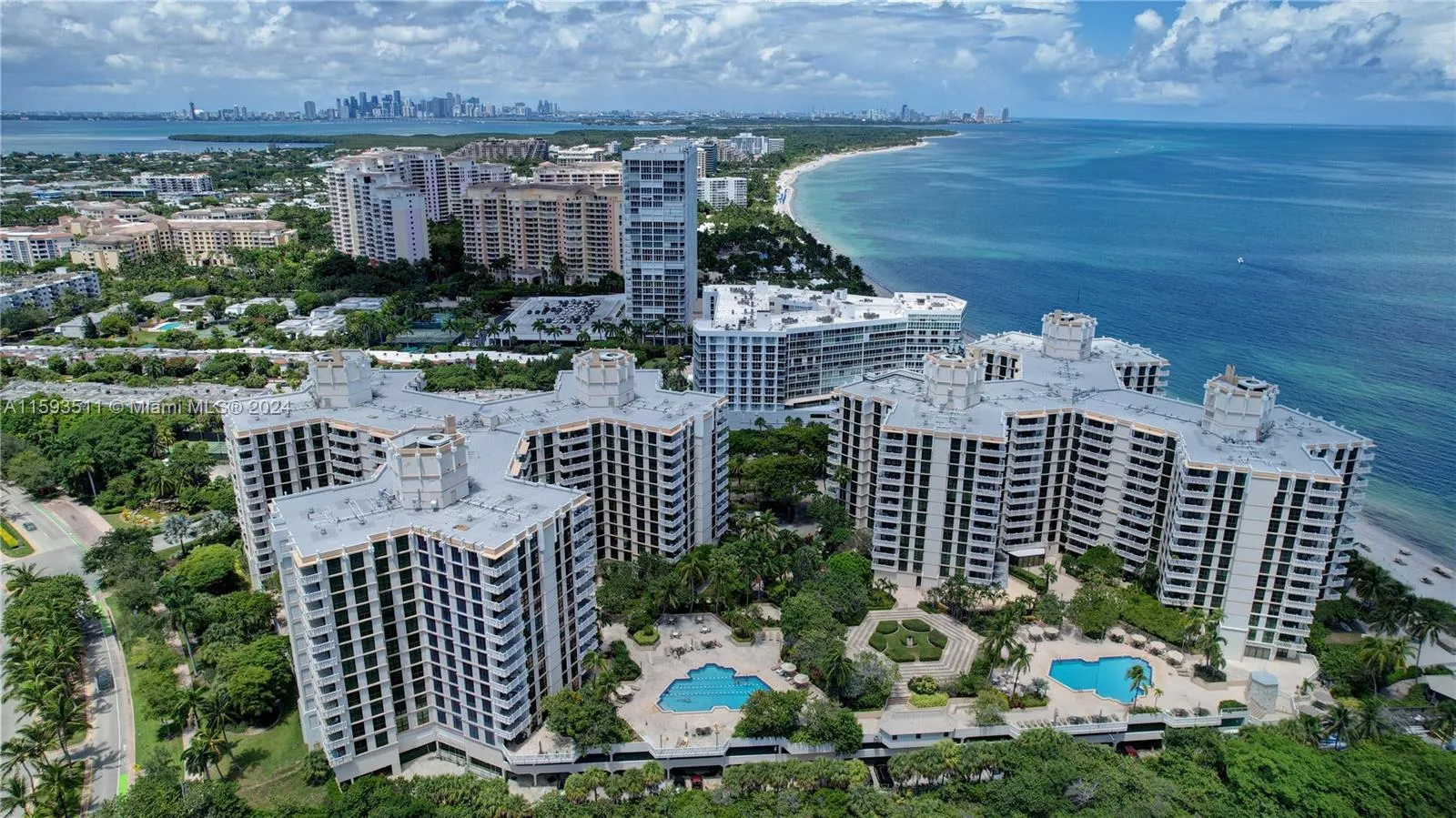 3 bedroom 2 bath for rent at 1121 Crandon Blvd # D1201, Key Biscayne FL 33149