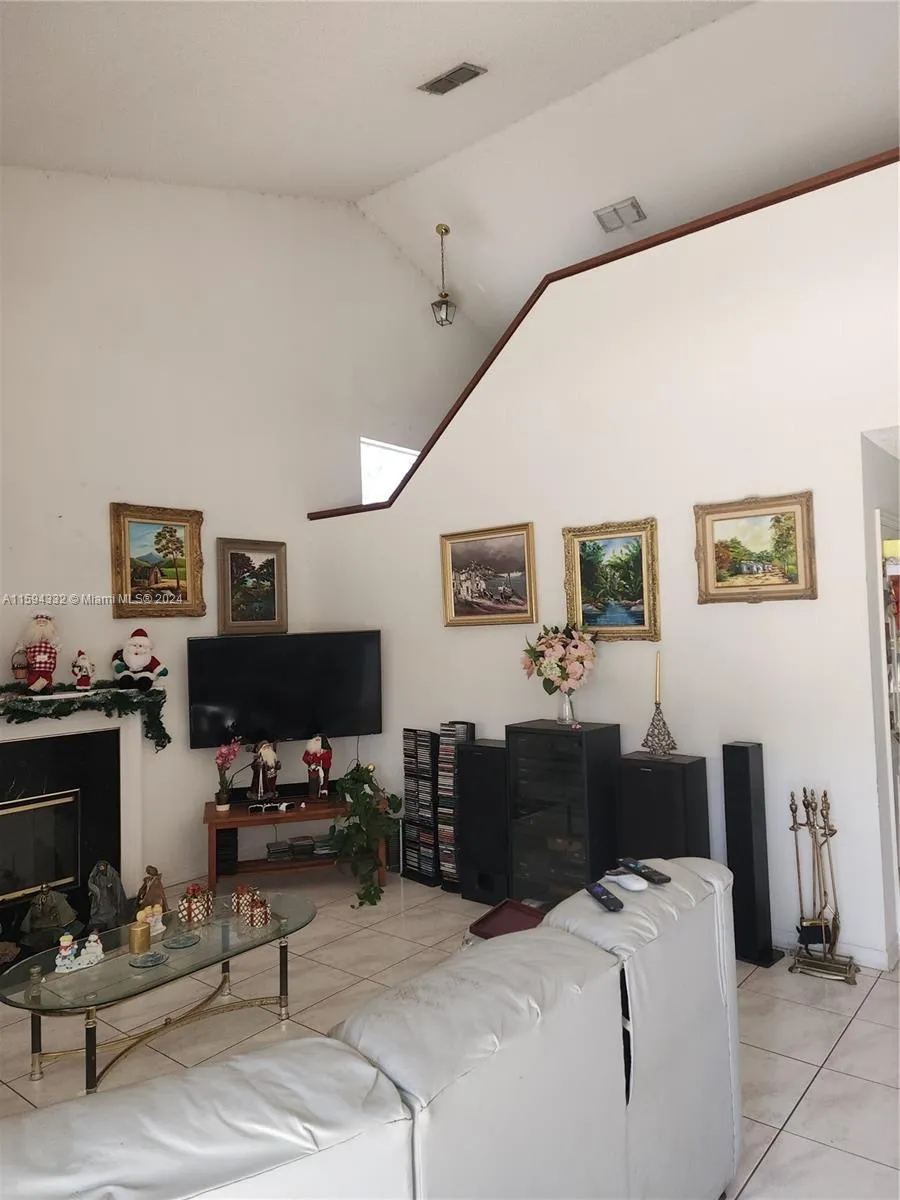 7309 Yardley Way, Other City - In The State Of Florida FL 33647