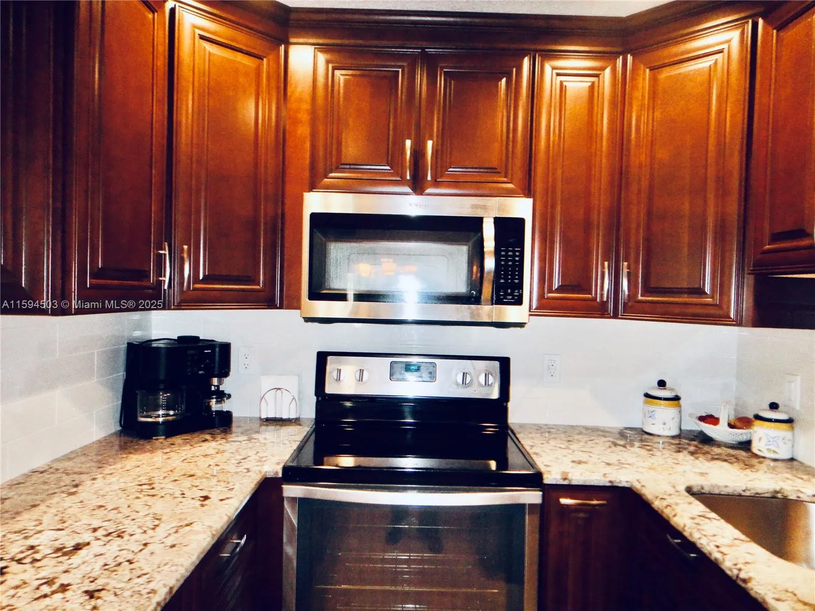 1102 Duncan Cir # 104, Palm Beach Gardens FL 33418