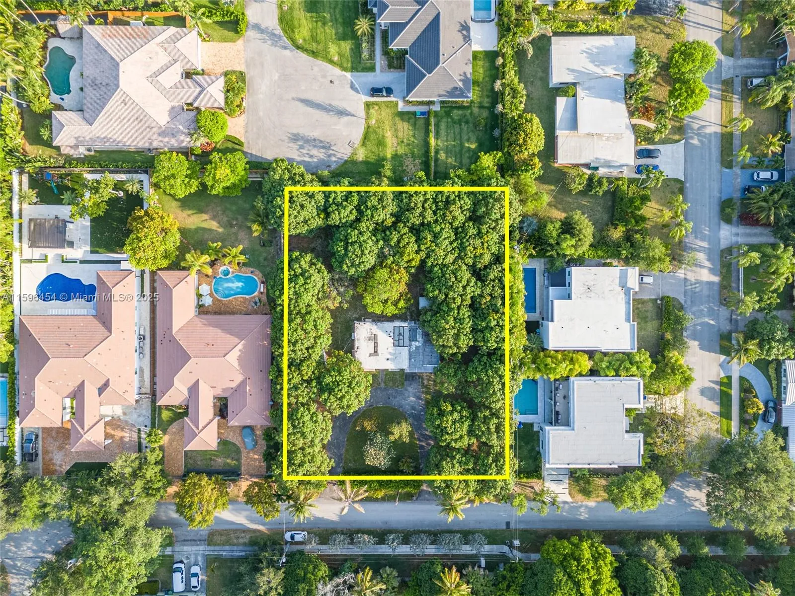 7800 SW 110th St, Pinecrest FL 33156