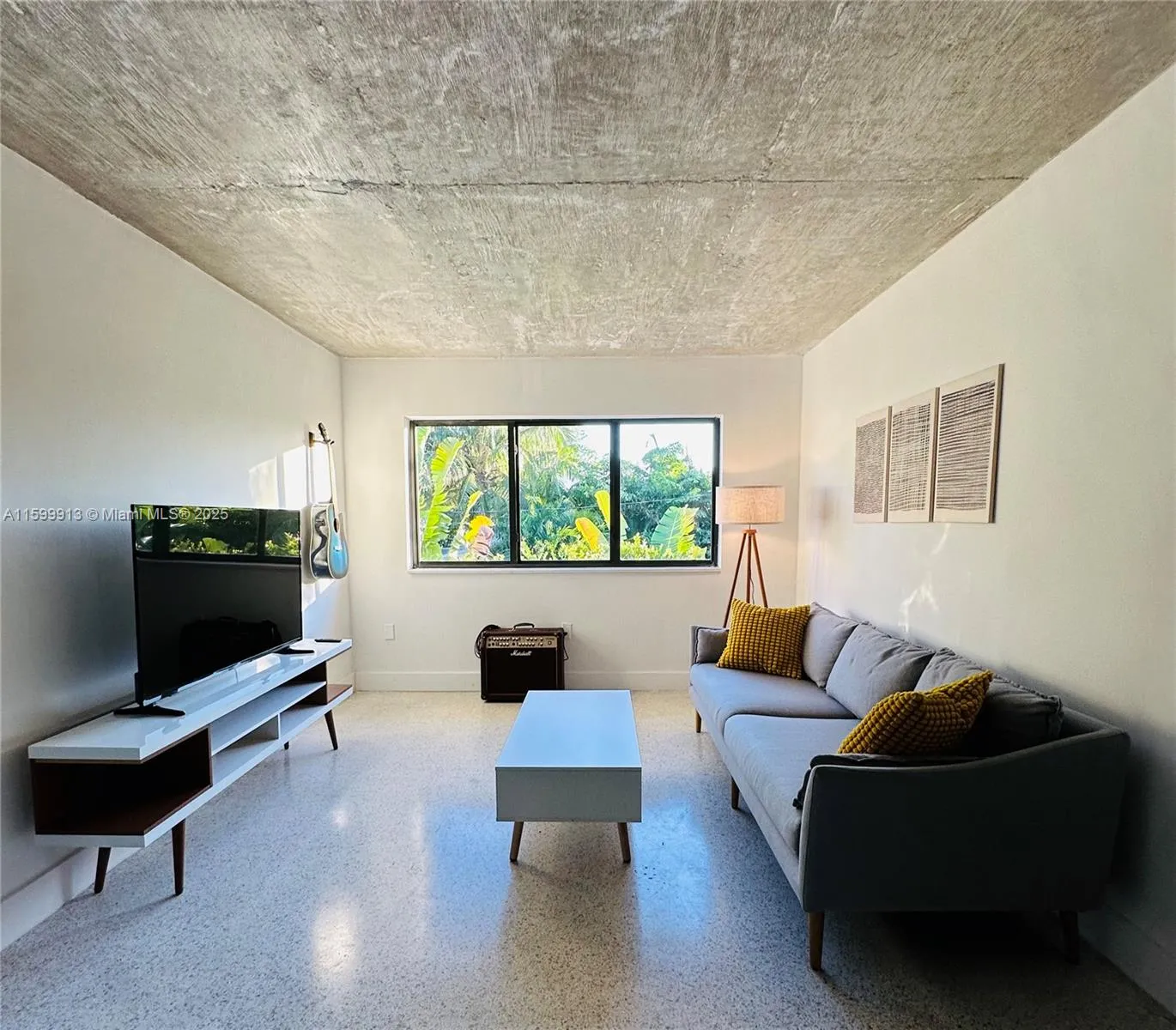 190 NW 69th St # 7, Miami FL 33150