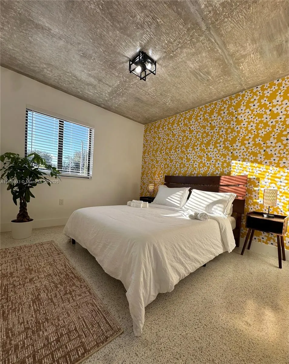 190 NW 69th St # 7, Miami FL 33150