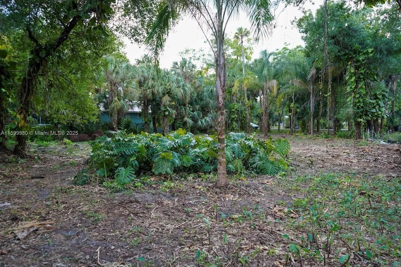 for sale at 385 Caloosa Dr, La Belle FL 33935