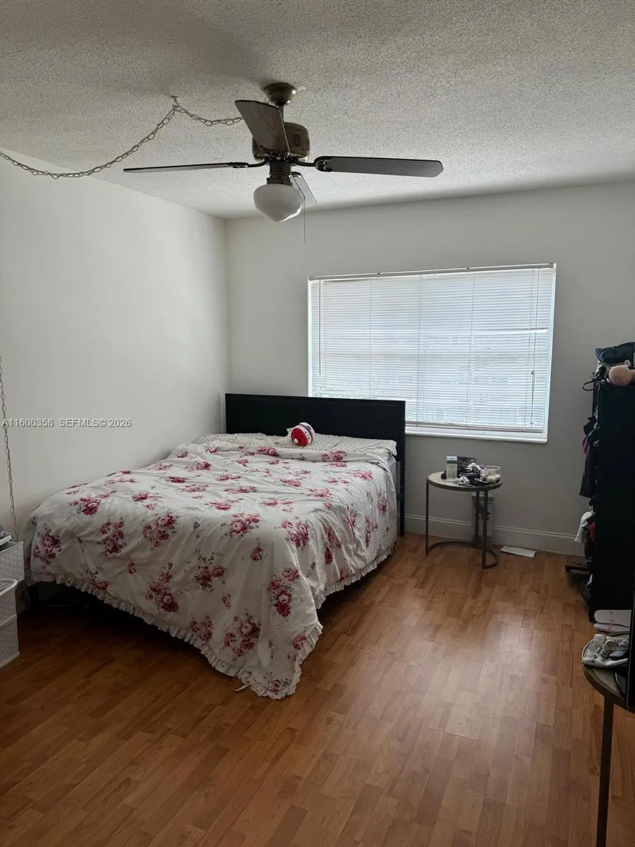400 Kings Point Dr # 527, Sunny Isles Beach FL 33160