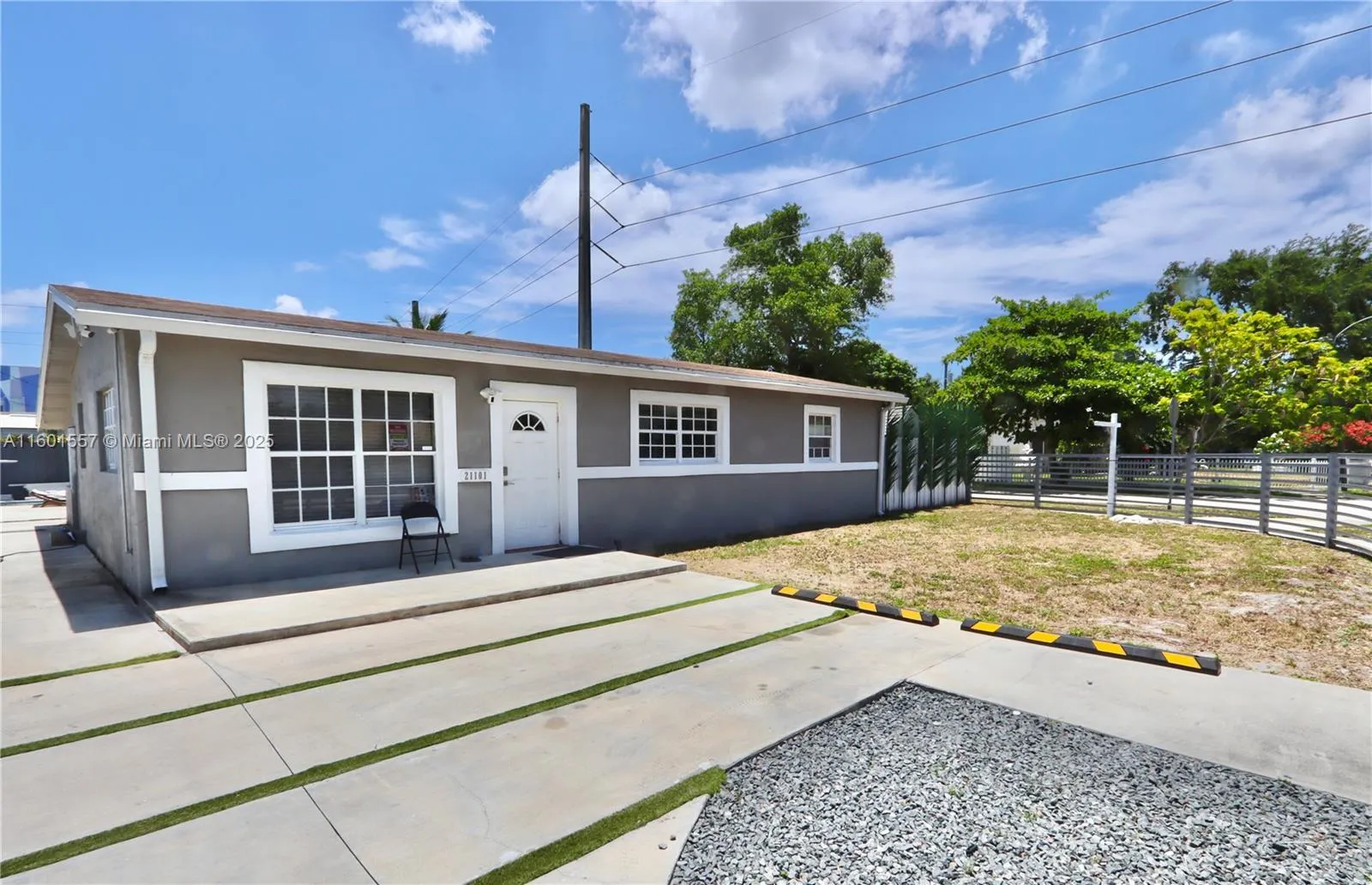 3 bedroom 2 bath for sale at 21101 NE 13th Pl, Miami FL 33179