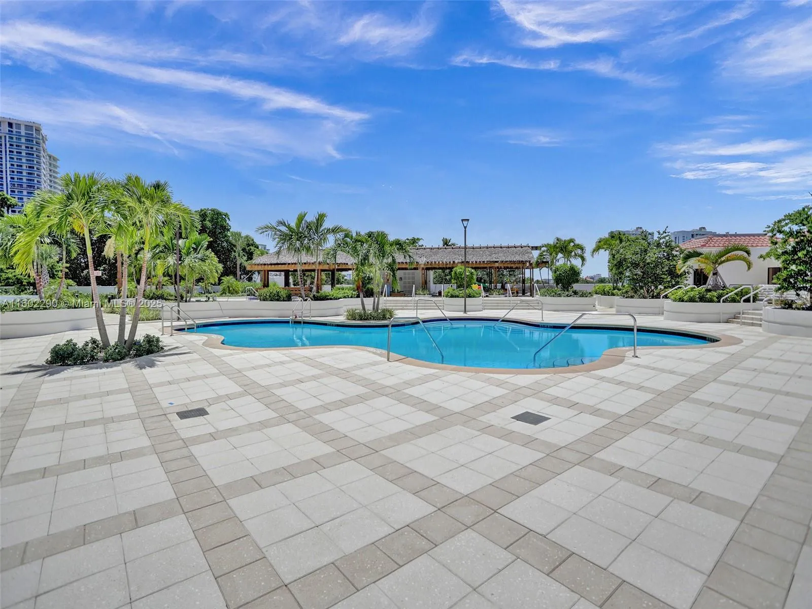 20281 E Country Club Dr # 305, Aventura FL 33180