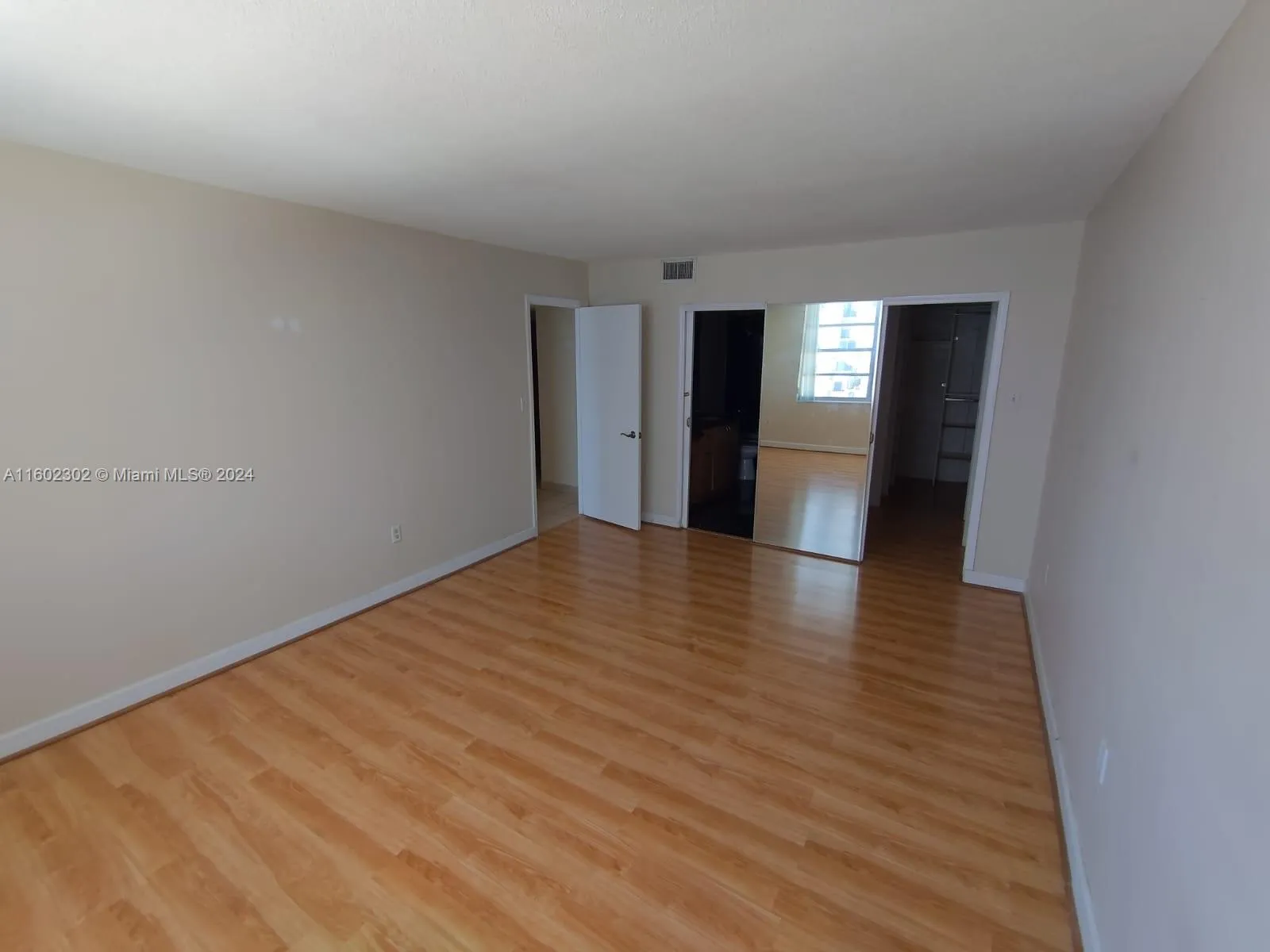 2780 NE 183rd St # 1402, Aventura FL 33160