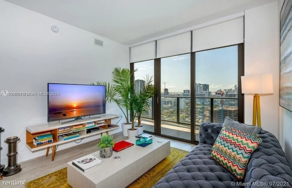 121 NE 34th St # 2402, Miami FL 33137