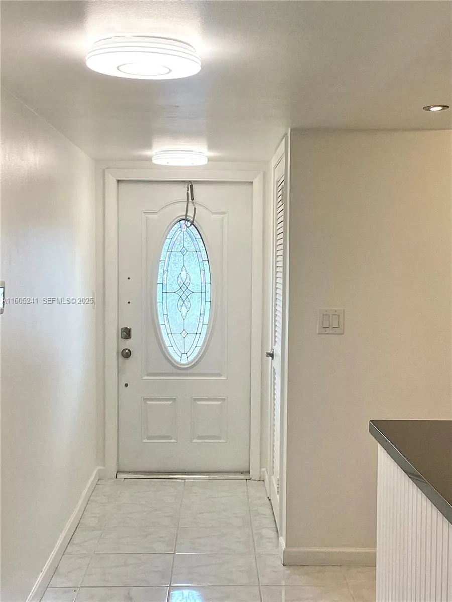 681 S Hollybrook Dr # 307, Pembroke Pines FL 33025