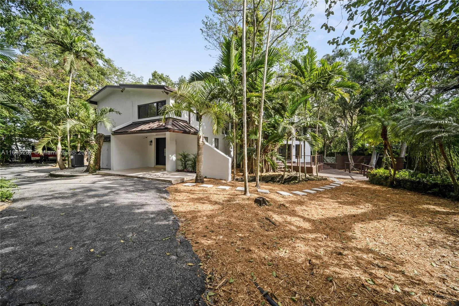 4 bedroom 3 bath for sale at 6525 SW 133rd Dr, Pinecrest FL 33156