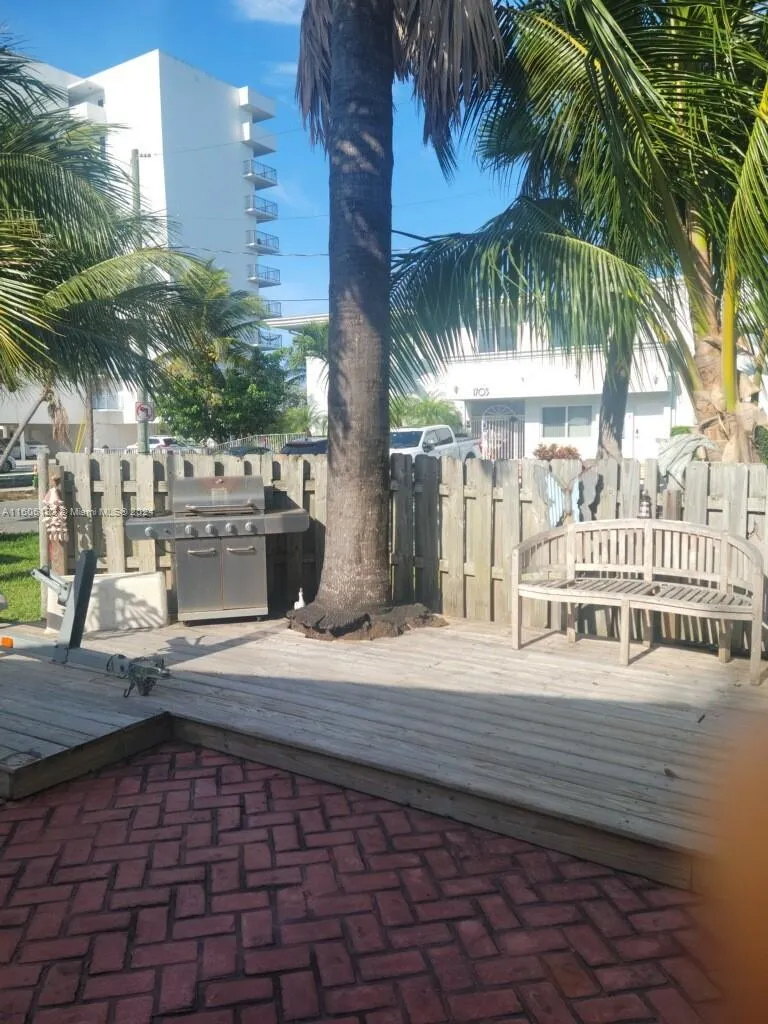 3201 Canal Dr # 2, Pompano Beach FL 33062