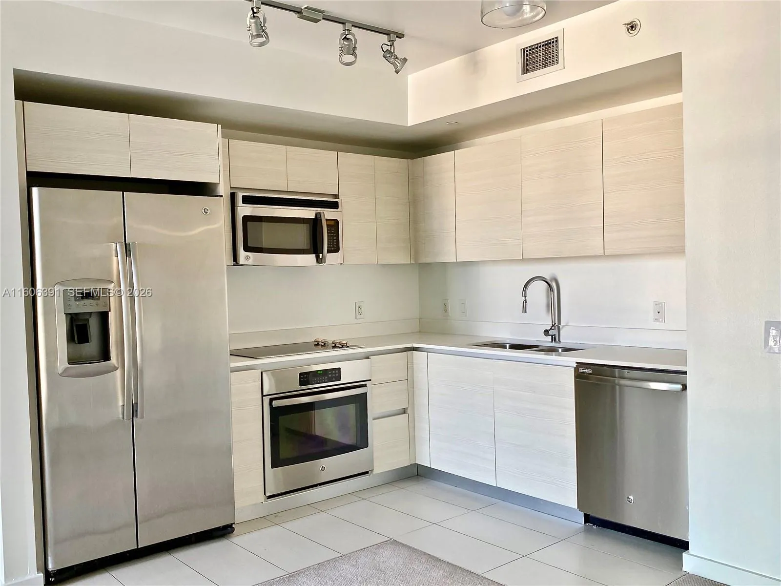 4250 Biscayne Blvd # 806, Miami FL 33137