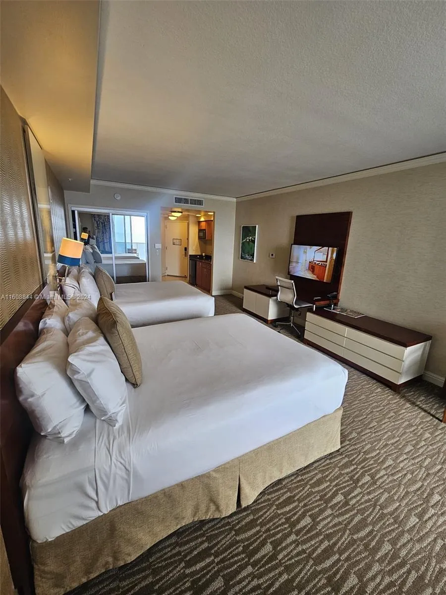 18001 Collins Ave # 2610, Sunny Isles Beach FL 33160