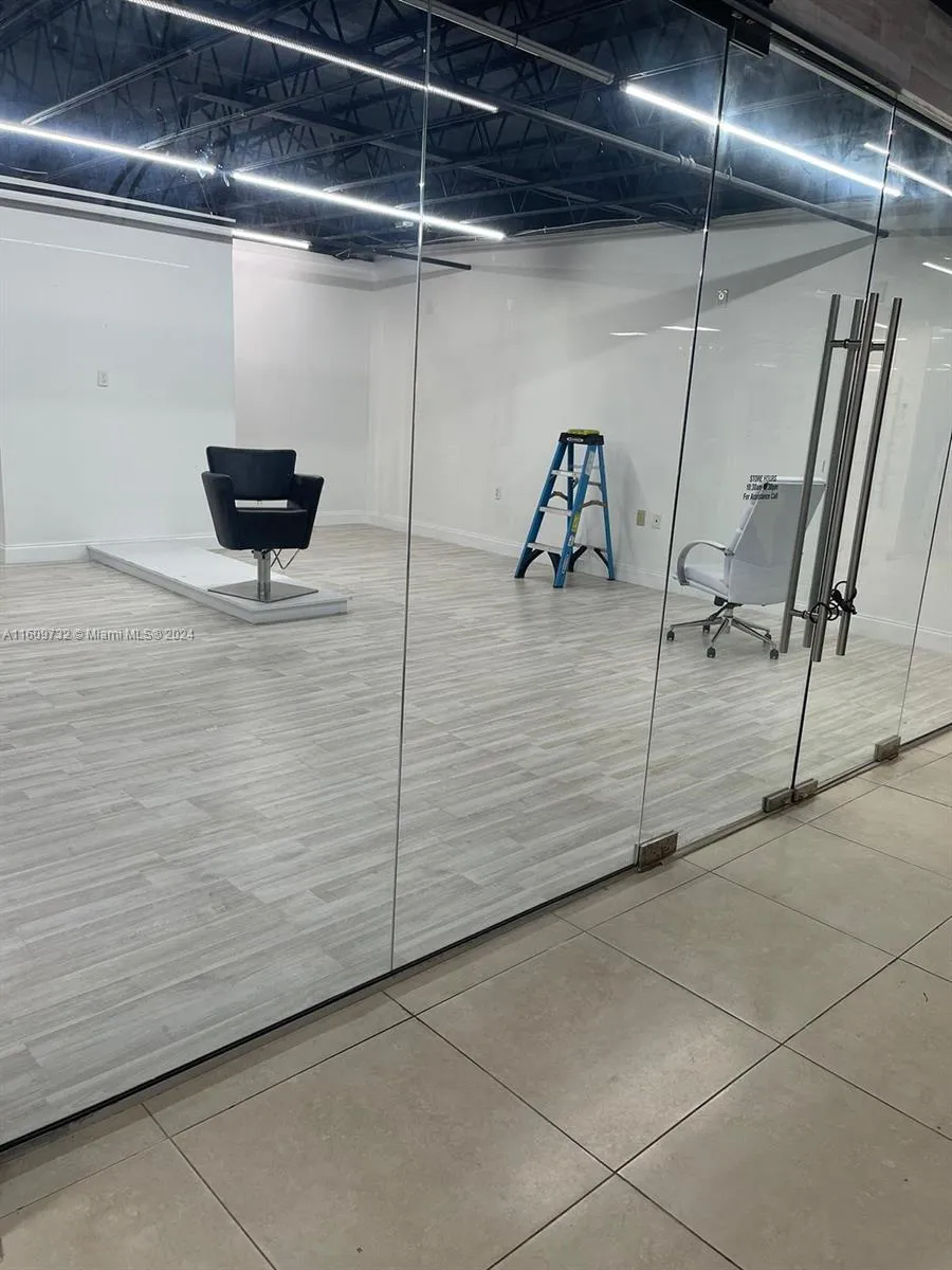 777 NW 72nd Ave # B, Miami FL 33126