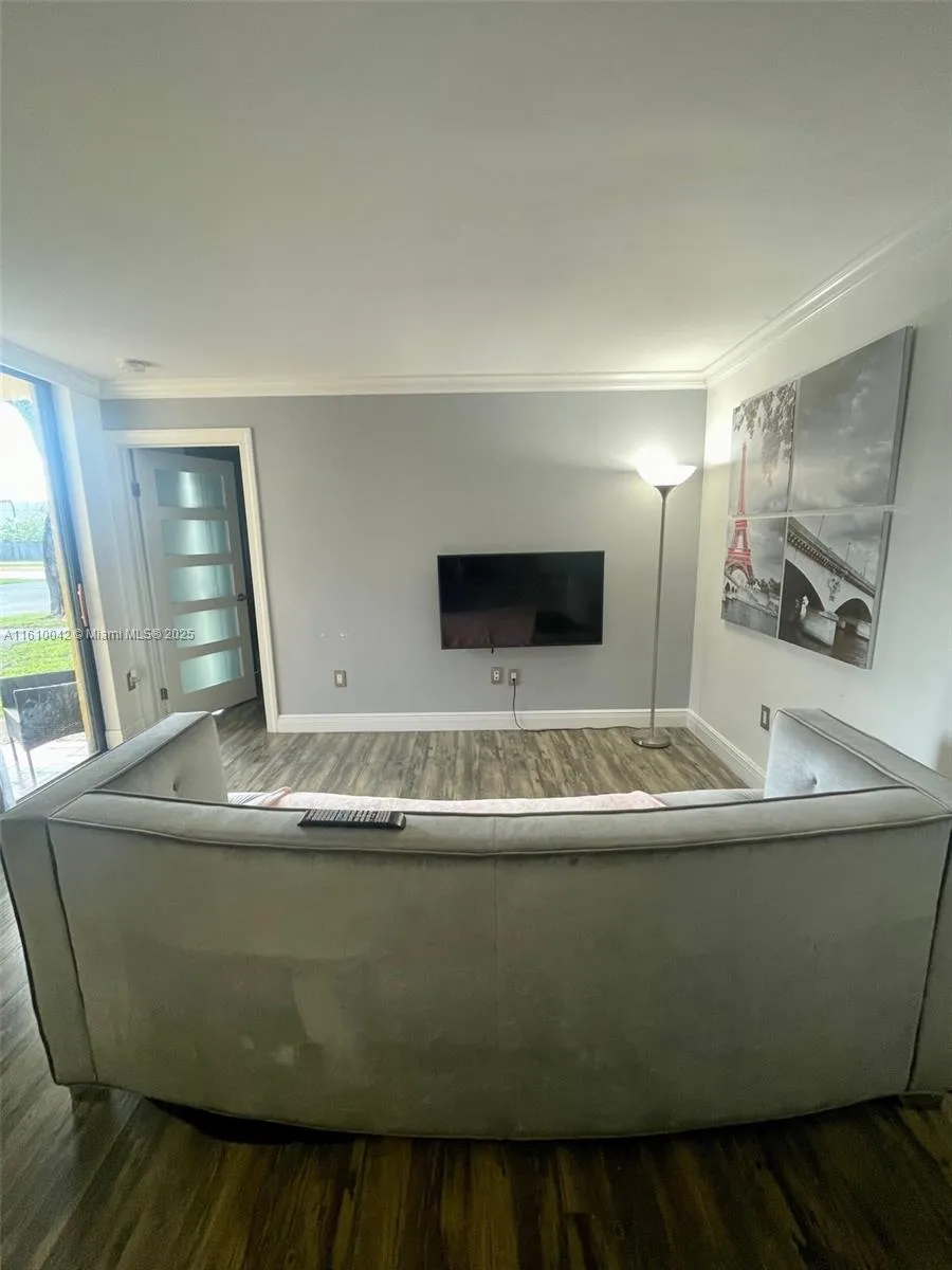 11800 SW 18th St # 4, Miami FL 33175