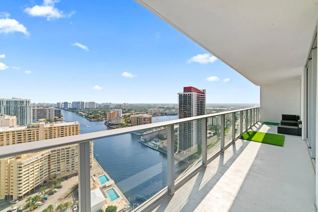4010 S Ocean Dr # R2409, Hollywood FL 33019