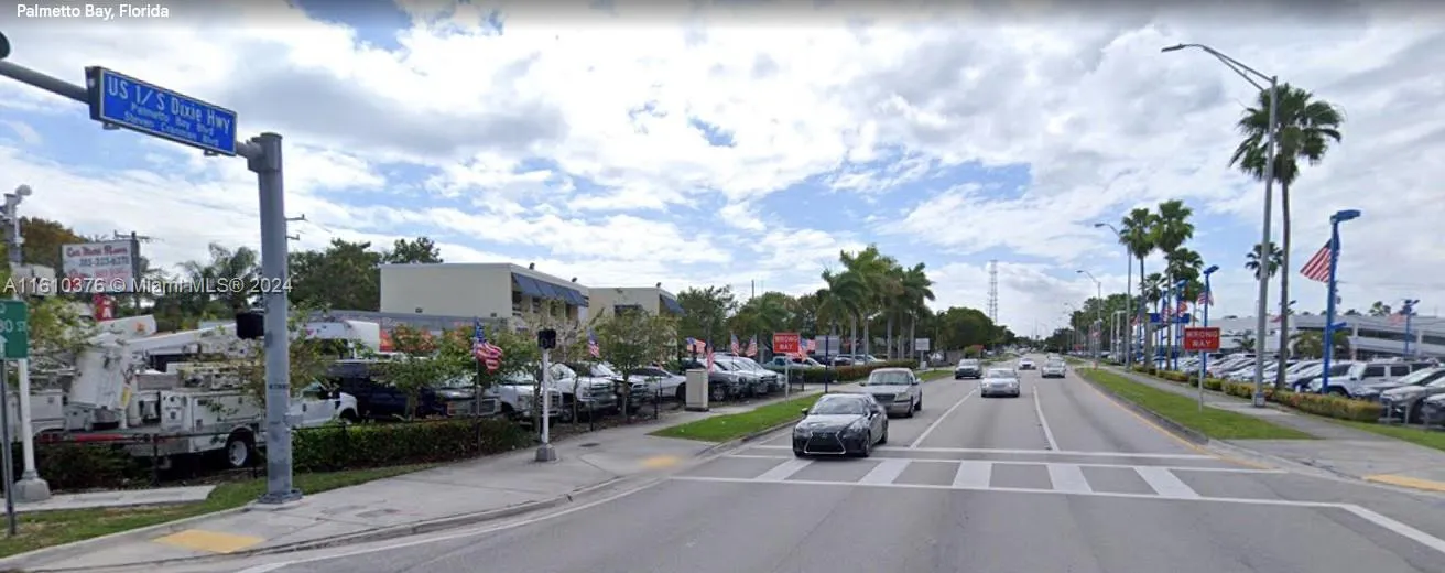 17801 S Dixie Hwy, Palmetto Bay FL 33157