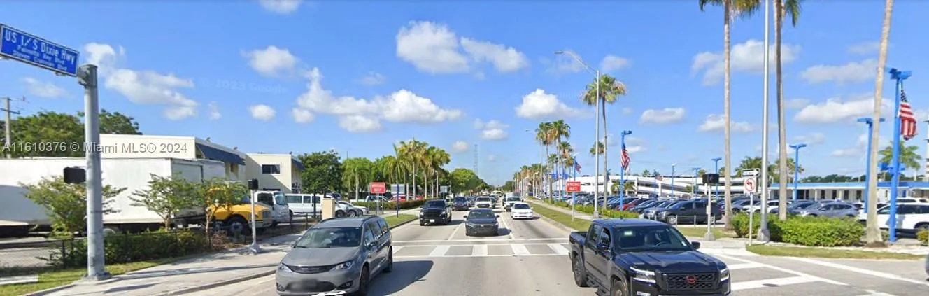 17801 S Dixie Hwy, Palmetto Bay FL 33157