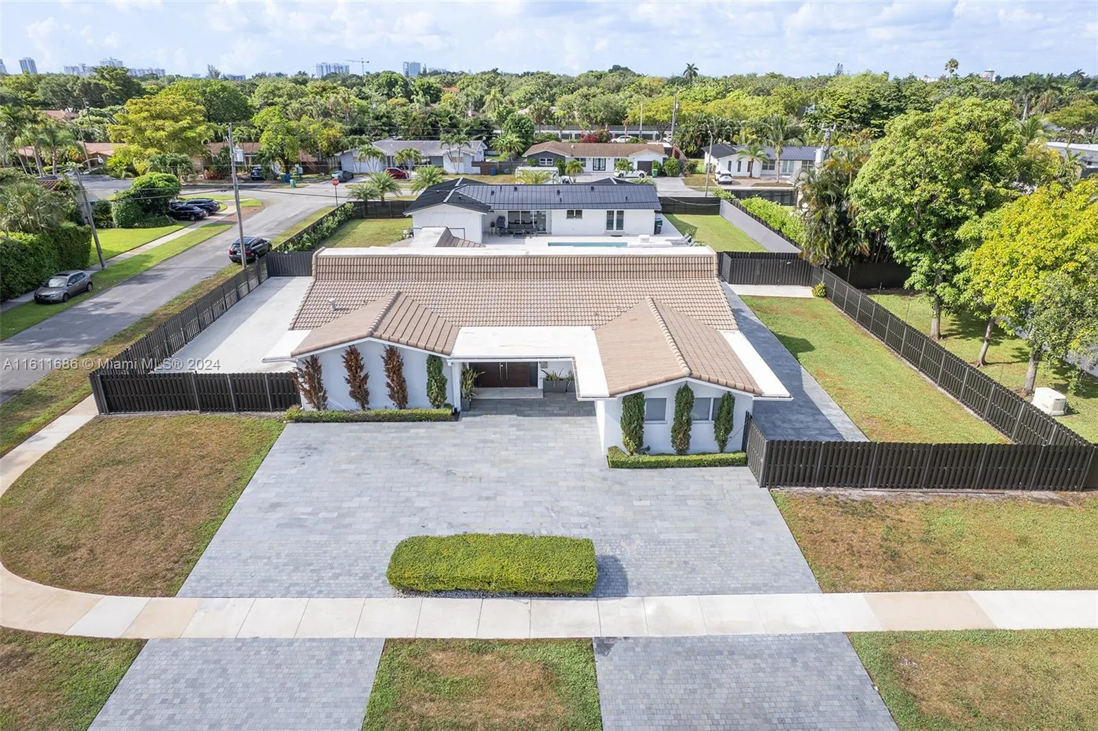 5 bedroom 3 bath for sale at 2120 NE 204th St, Miami FL 33179