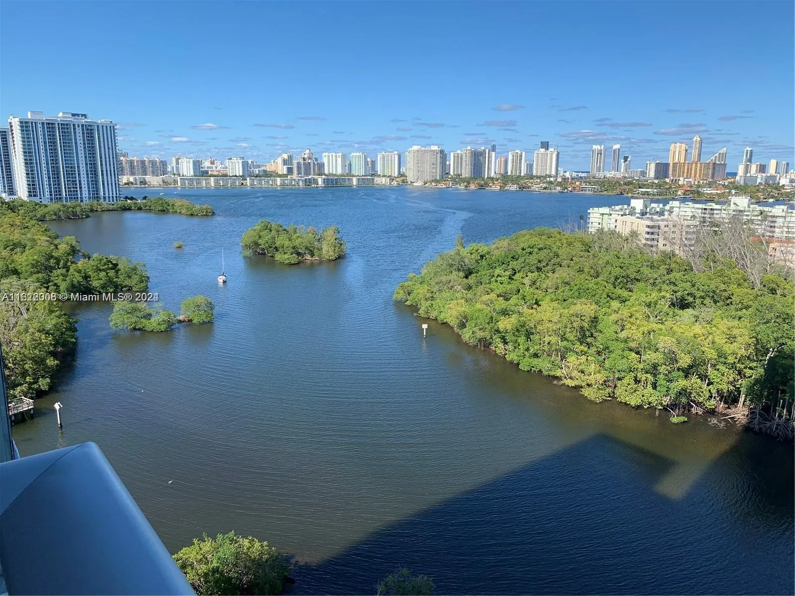 2 bedroom 2 bath for sale at 16385 Biscayne Blvd # 1418, North Miami Beach FL 33160