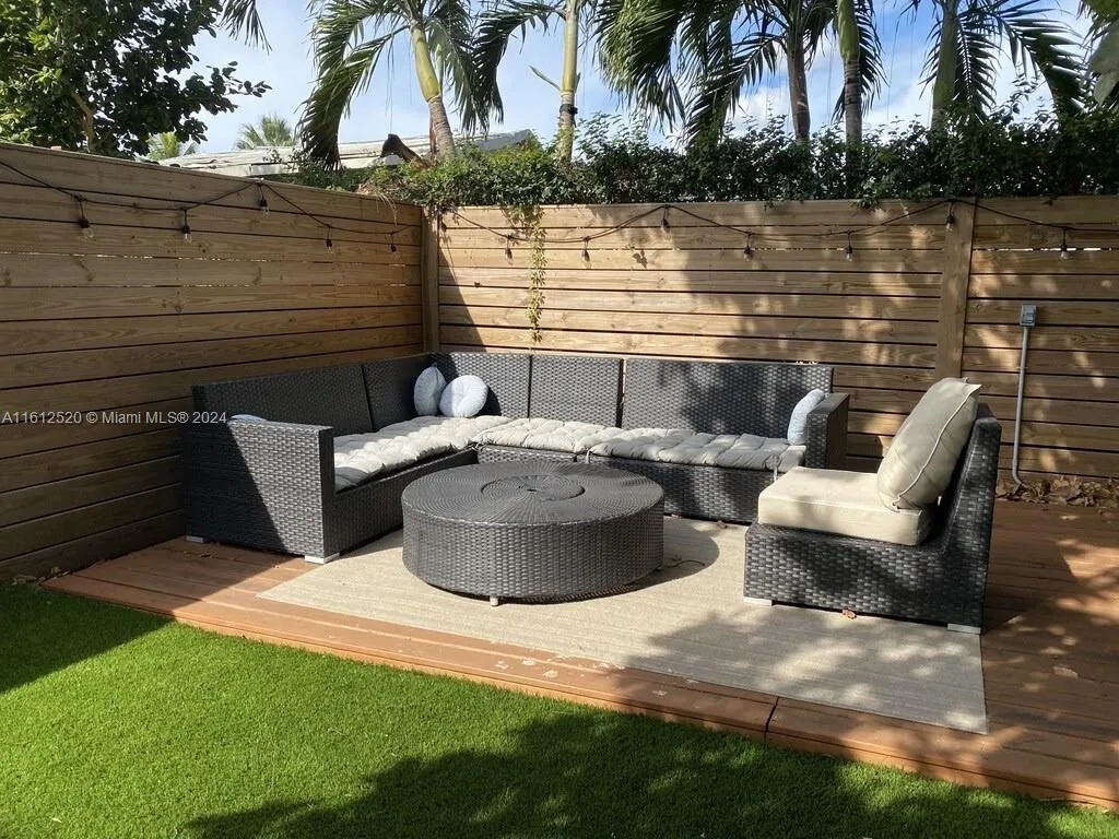 3445 SW 14th St # 3445, Miami FL 33145