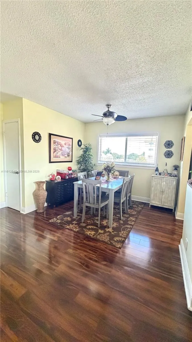 2 bedroom 2 bath for sale at 5300 Washington St # D309, Hollywood FL 33021