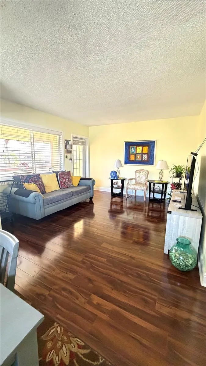 5300 Washington St # D309, Hollywood FL 33021