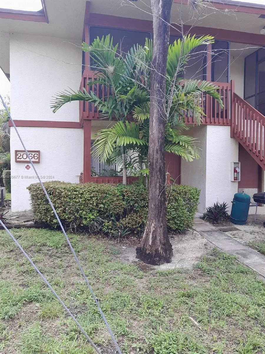 1 bedroom 1 bath for sale at 2066 NW 43rd Ter # 3, Lauderhill FL 33313