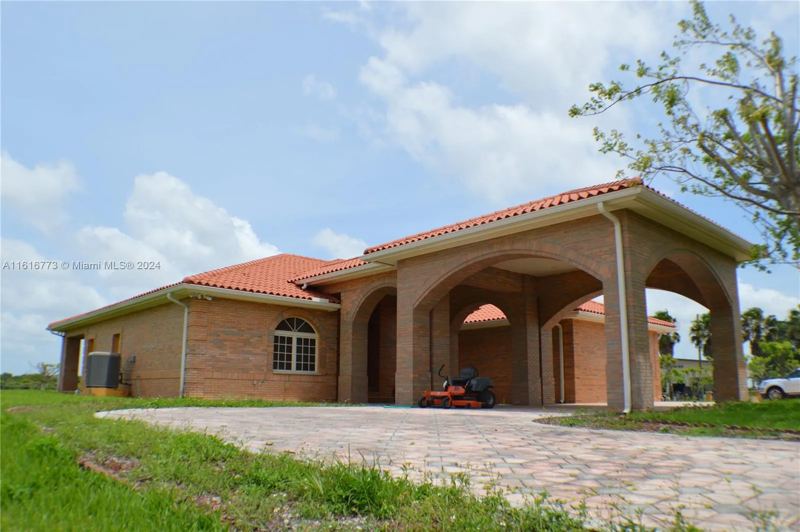 4 bedroom 3 bath for sale at 31002 SW 212th Ave, Homestead FL 33030