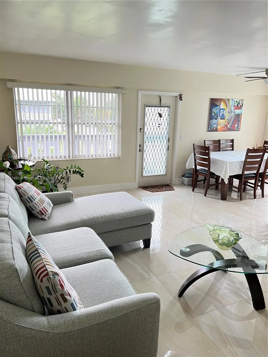 155 Suffolk D # D, Boca Raton FL 33434