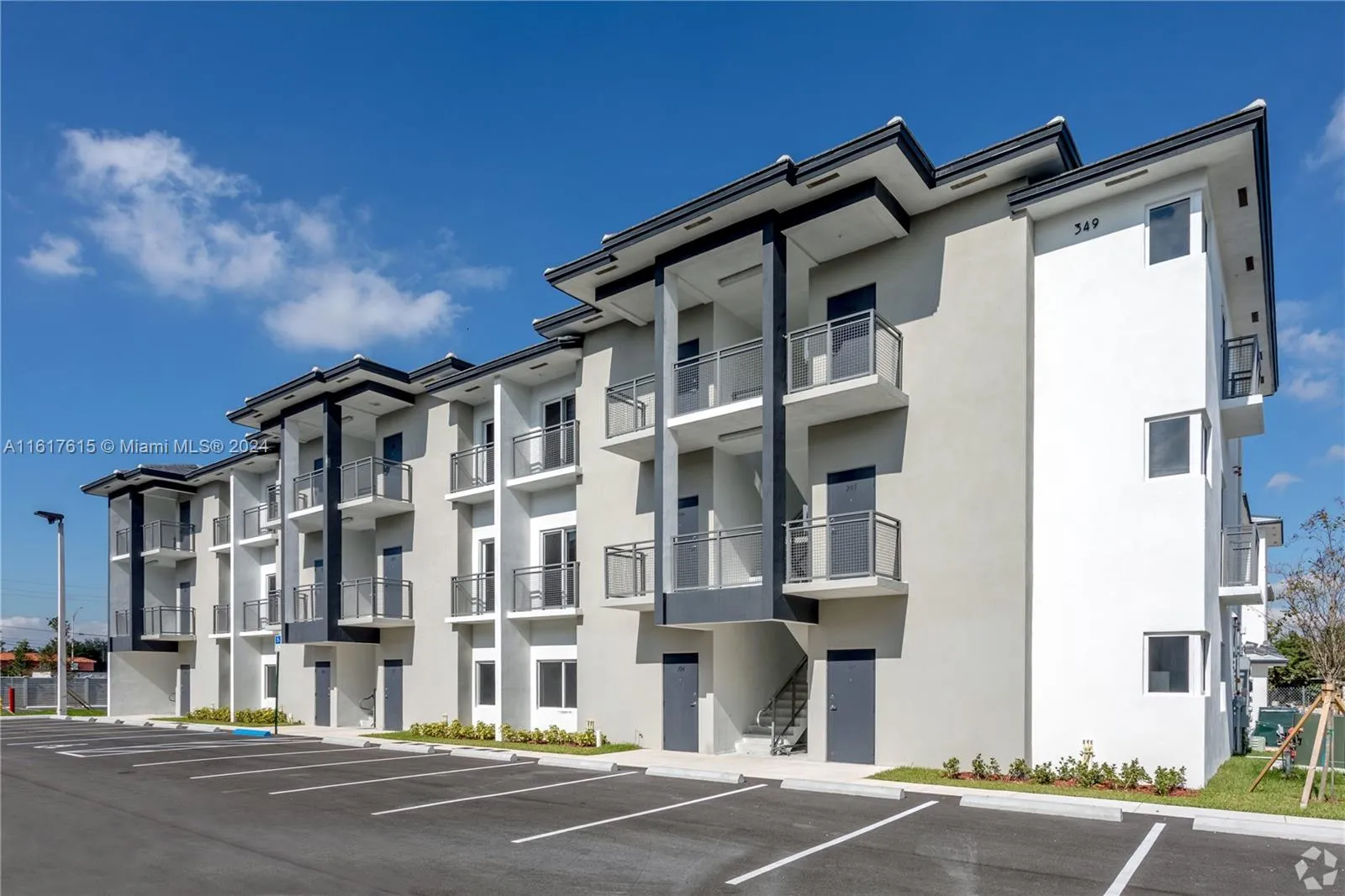 2 bedroom 2 bath for rent at 243 W 77th St # 102, Hialeah FL 33014